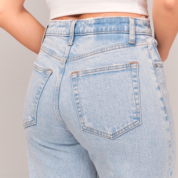 ABERCROMBIE & FITCH Curve Love High Rise 90s Relaxed Jean - Picture 6 of 13